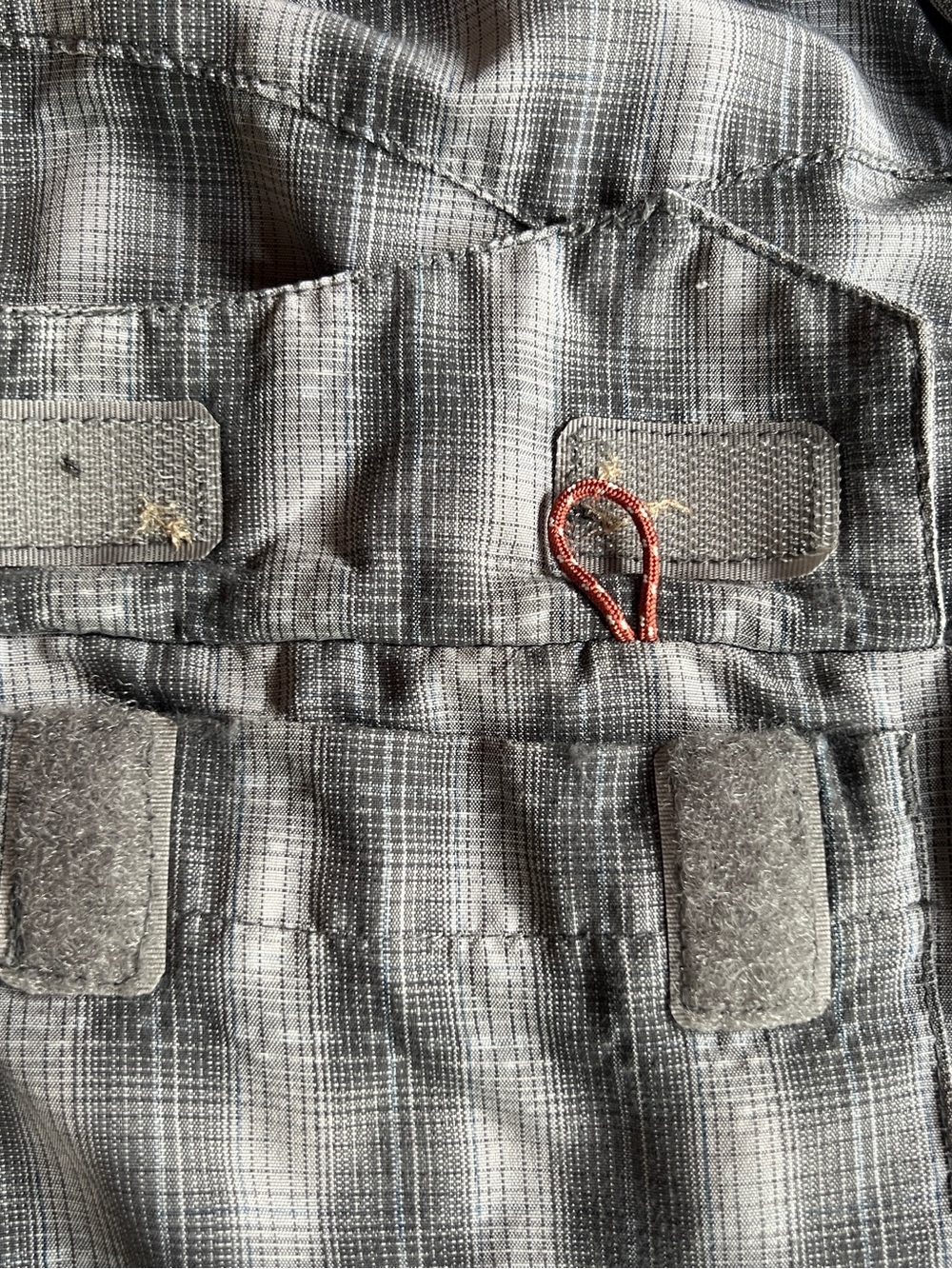 Simms Men's Big Sky Long Sleeve Gray Plaid Button-Down Shirt size large - Picture 7 of 9